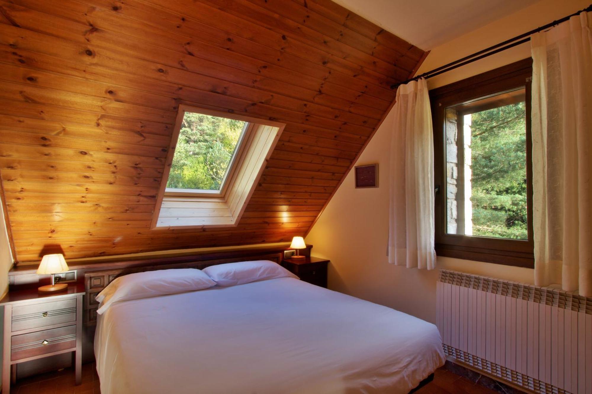 Apartaments La Peguera Bohí Exteriör bild