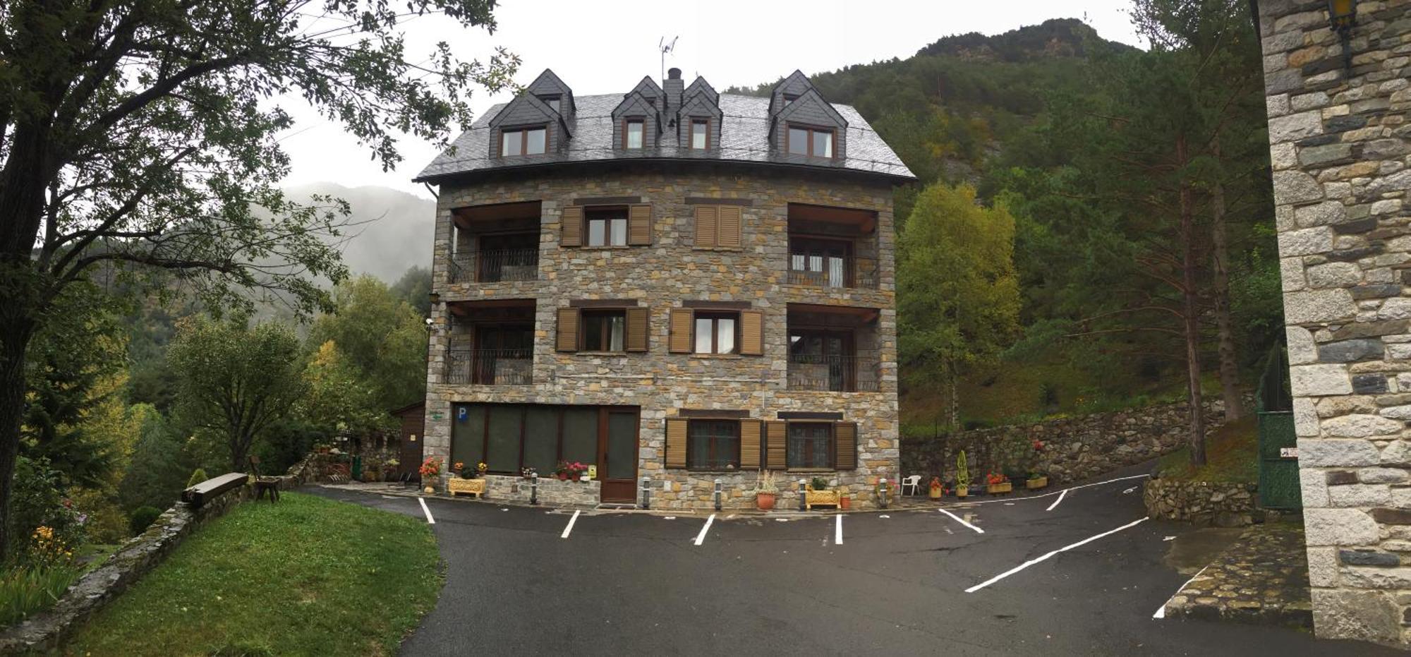 Apartaments La Peguera Bohí Exteriör bild