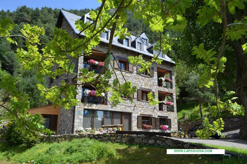 Apartaments La Peguera Bohí Exteriör bild